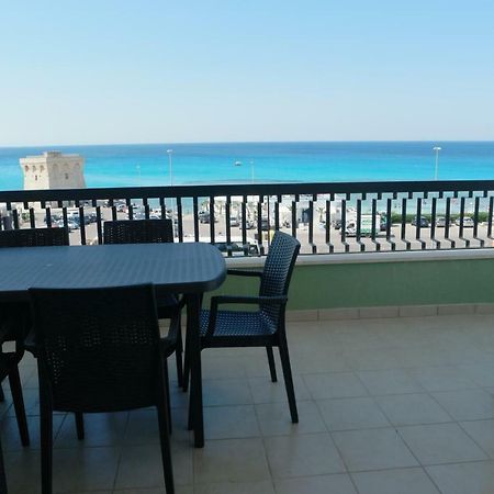 Attico Galilei Fronte Mare By Salentoville 加利波利 外观 照片