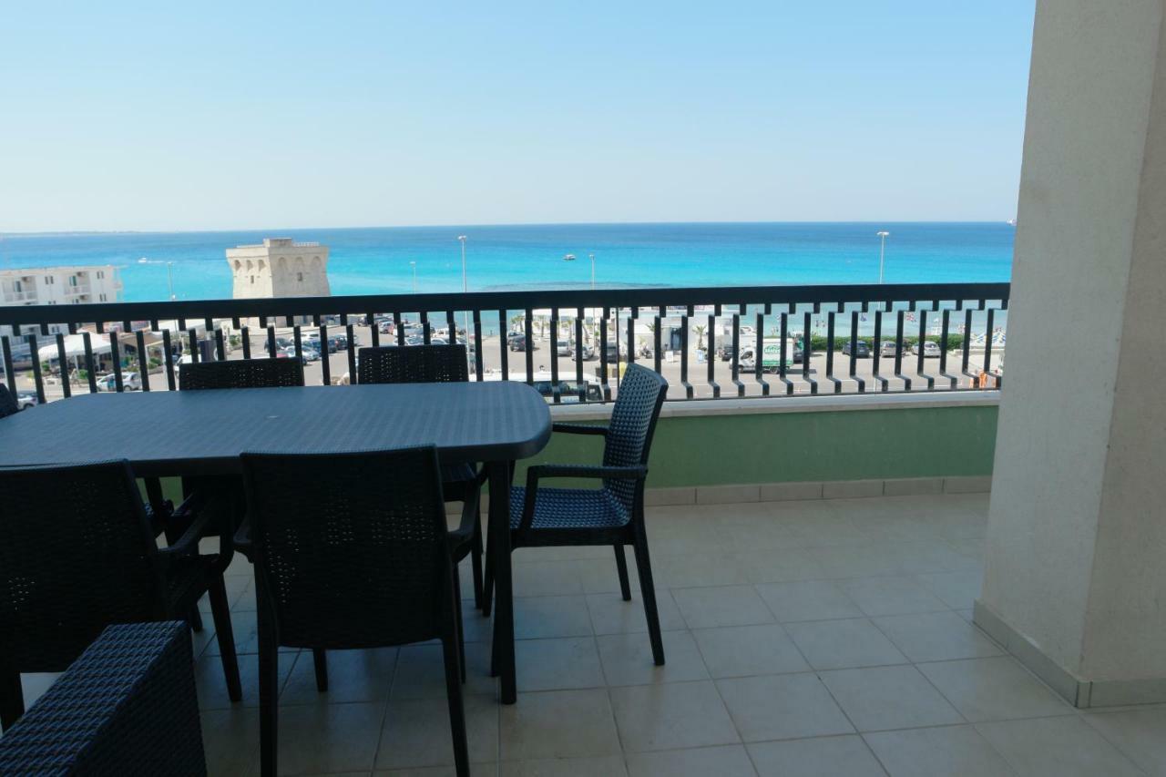 Attico Galilei Fronte Mare By Salentoville 加利波利 外观 照片